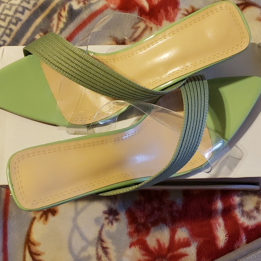 Beautiful Mint Green & Clear Kitten Heels